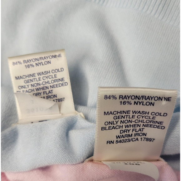 Old Navy Sweater Tank Womens Medium Lot of 2 Blue Pink Perfect Fit Knit V Neck - Picture 10 of 11